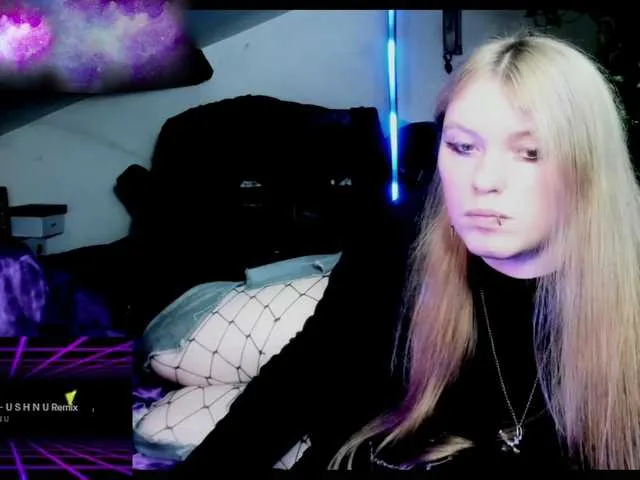 Live sex webcam photo for Blacklimoon #276949035