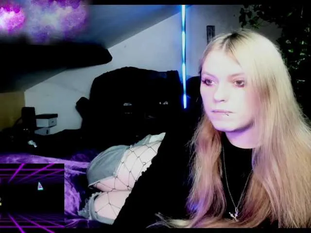 Live sex webcam photo for Blacklimoon #276955932