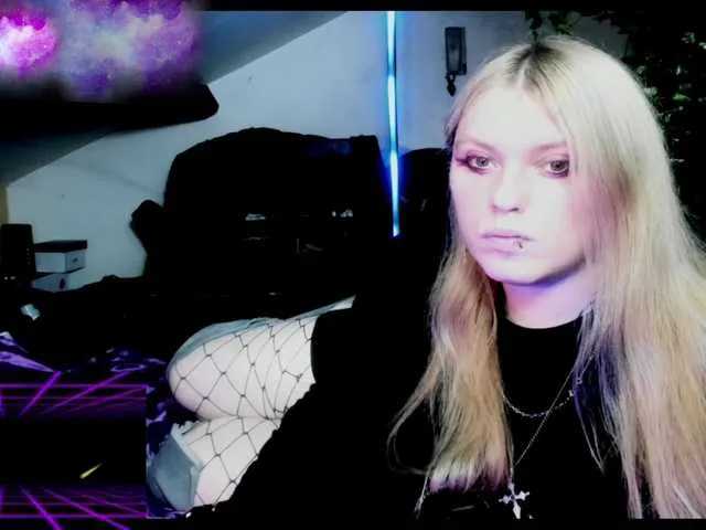 Live sex webcam photo for Blacklimoon #276959898