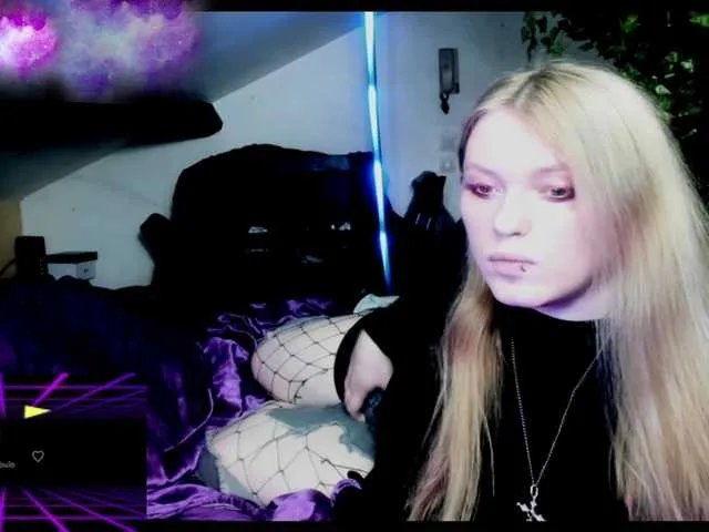 Live sex webcam photo for Blacklimoon #276966756