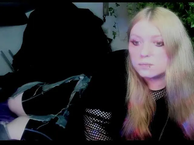 Live sex webcam photo for Blacklimoon #290523599