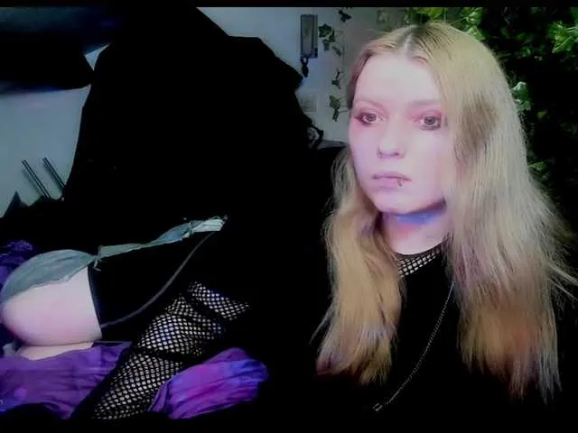 Live sex webcam photo for Blacklimoon #290536008