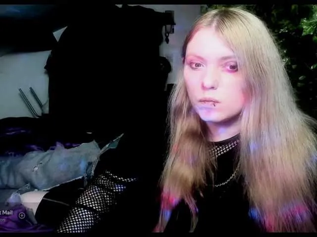 Live sex webcam photo for Blacklimoon #290790514