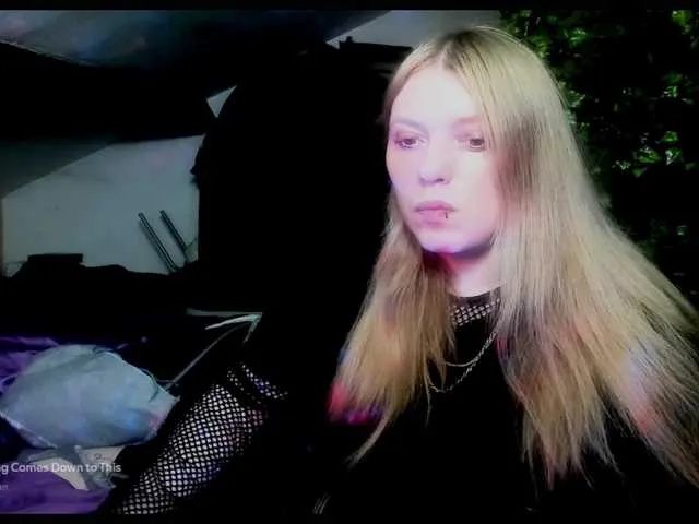 Live sex webcam photo for Blacklimoon #290816405