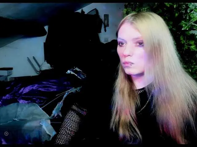 Live sex webcam photo for Blacklimoon #290907223