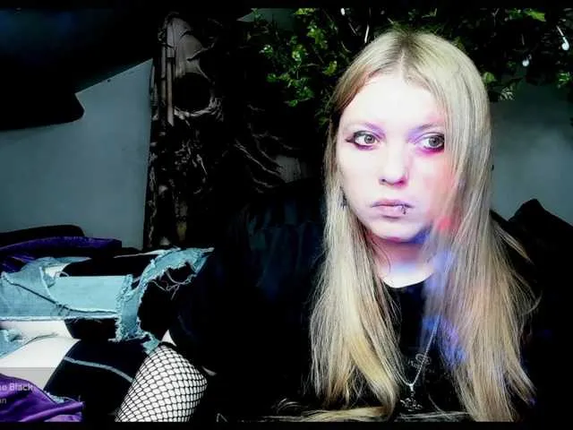 Live sex webcam photo for Blacklimoon #291335070