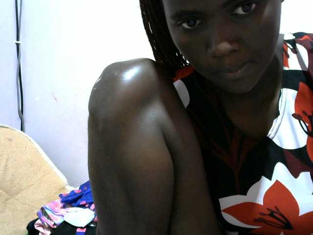 Live sex webcam photo for Blackquenx #273604732