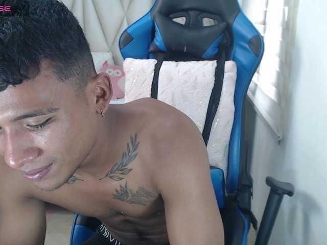 Live sex webcam photo for Blacksex-boy #277902310