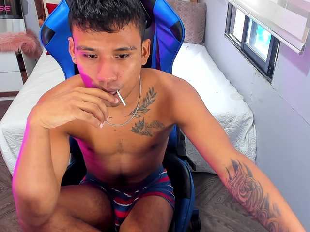 Live sex webcam photo for Blacksex-boy #291846287