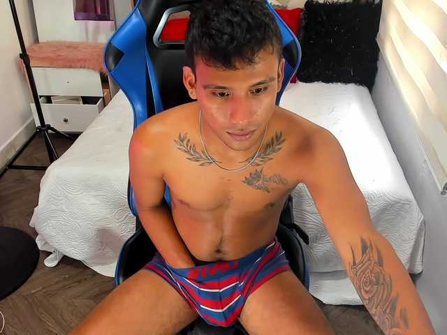 Live sex webcam photo for Blacksex-boy #291867068