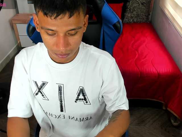 Live sex webcam photo for Blacksex-boy #292184428