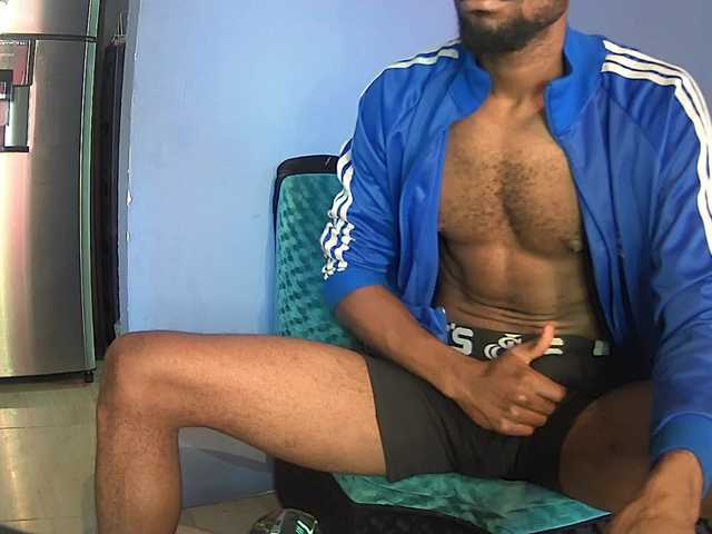 Live sex webcam photo for Blackvigdick1 #275940970