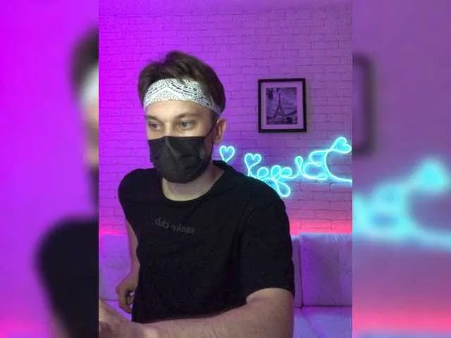 Live sex webcam photo for Blaggoi-Kolya #275672617