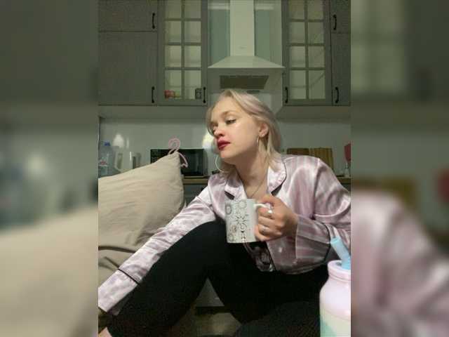 Live sex webcam photo for Blair6 #275470739