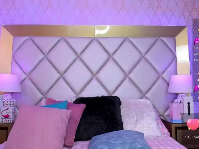 Live sex webcam photo for BlairMoon #277199696