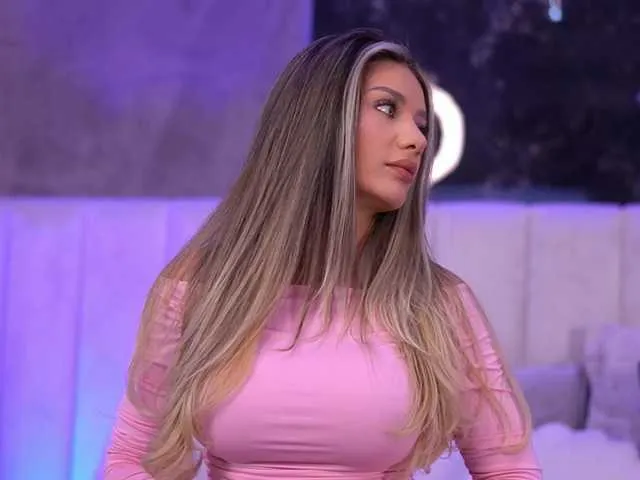 Live sex webcam photo for BlairSander #290842307