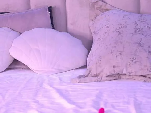 Live sex webcam photo for BlairSander #291098975