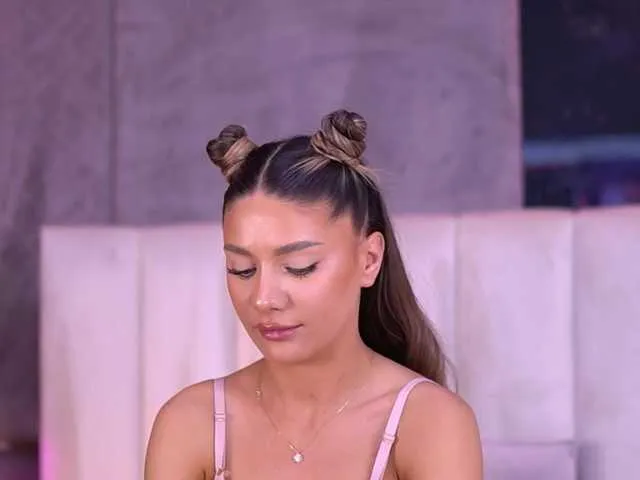 Live sex webcam photo for BlairSander #291280558