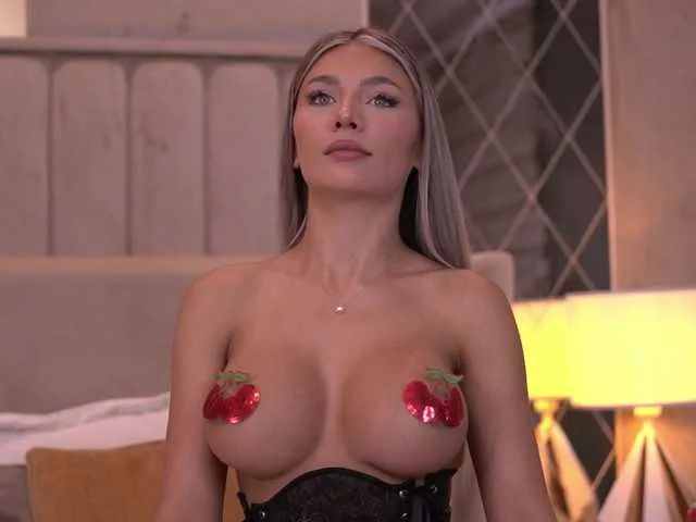 Live sex webcam photo for BlairSander #291630924