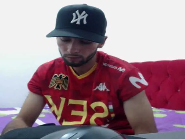 Live sex webcam photo for BlakeSmoke #277241583