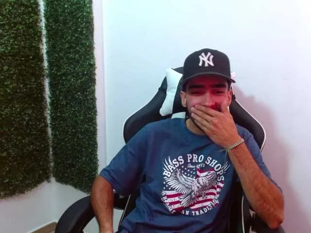 Live sex webcam photo for BlakeSmoke #277435585