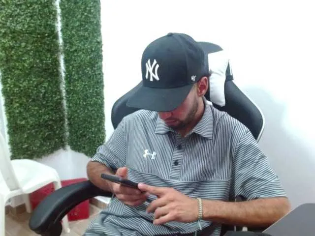 Live sex webcam photo for BlakeSmoke #277454462