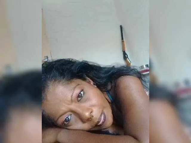 Live sex webcam photo for Blazinglydoll #272607048