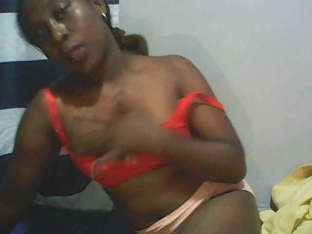 Live sex webcam photo for Bleulvy #276825451