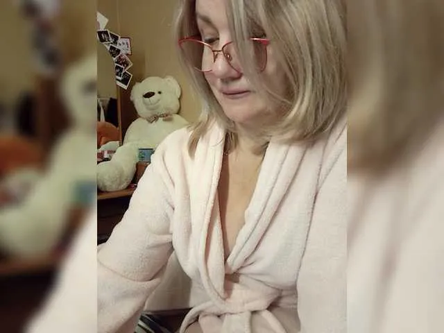 Live sex webcam photo for BlondWoman #272149389