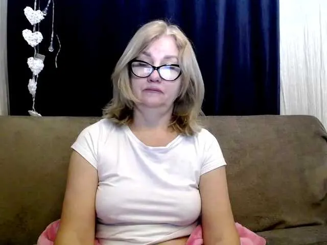 Live sex webcam photo for BlondWoman #277334579