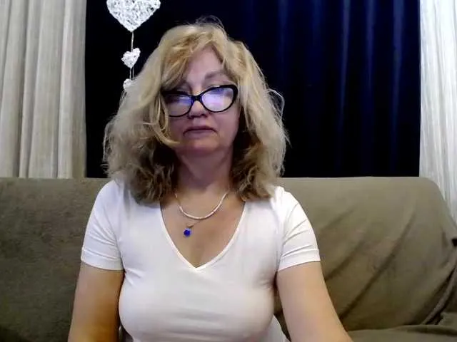 Live sex webcam photo for BlondWoman #277639271