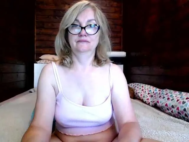 Live sex webcam photo for BlondWoman #278064413