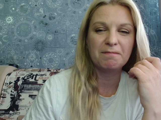 Live sex webcam photo for BlondeFox #290902980