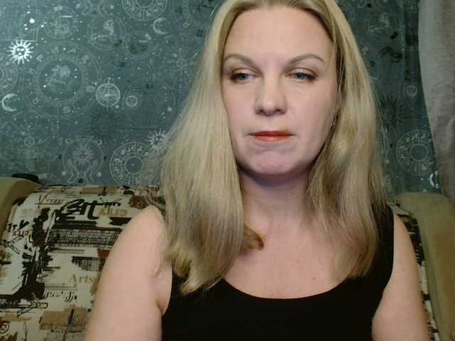 Live sex webcam photo for BlondeFox #292241409