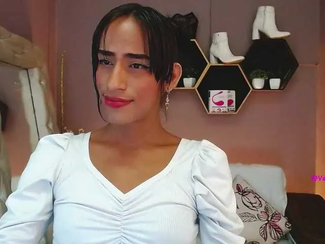 Live sex webcam photo for Blondieventury69 #276737322