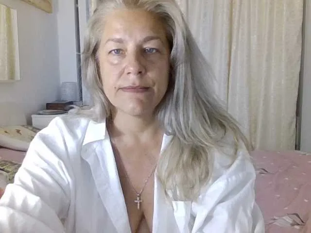 Live sex webcam photo for Blondime #293901165