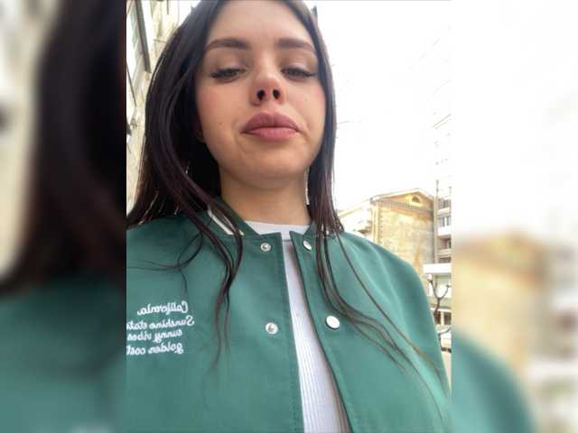 Live sex webcam photo for Bloodtthron #277677252