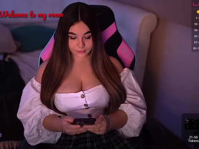 Live sex webcam photo for BloomJuliette #272419439