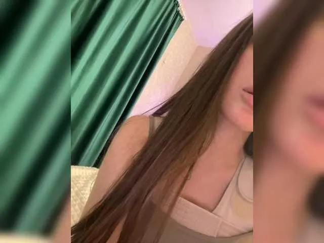 Live sex webcam photo for BloomJuliette #286550547