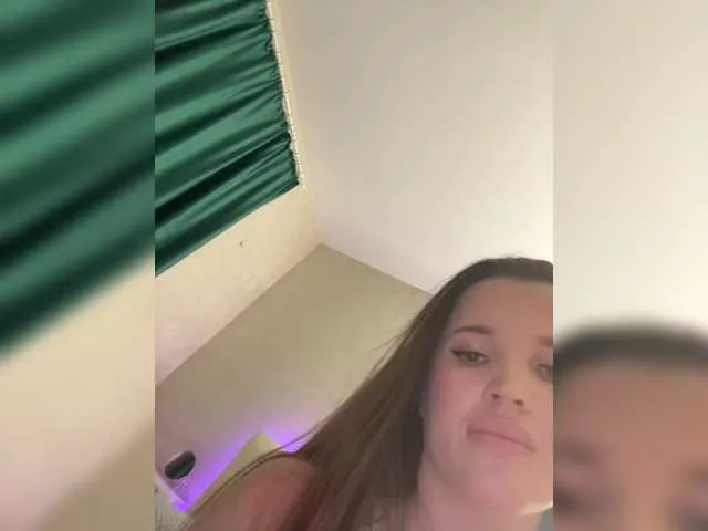 Live sex webcam photo for BloomJuliette #289328321