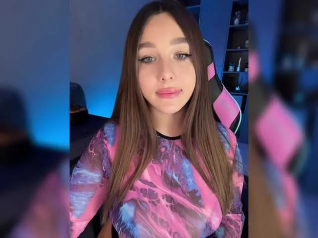 Live sex webcam photo for BloomJuliette #292402145