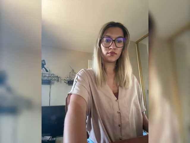 Live sex webcam photo for Blossomspice #278154653