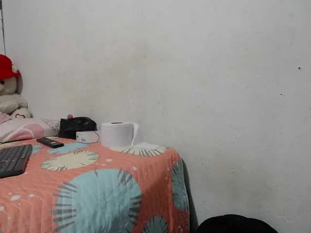 Live sex webcam photo for BlowMommy #275635823