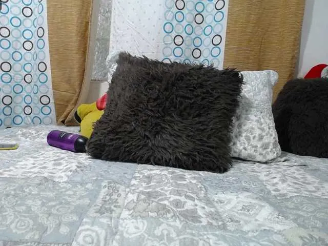 Live sex webcam photo for BlowMommy #276203887