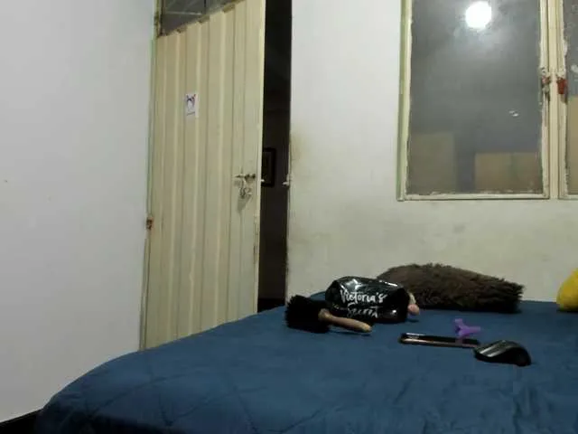 Live sex webcam photo for BlowMommy #276766581