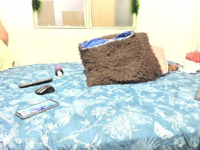 Live sex webcam photo for BlowMommy #277095049