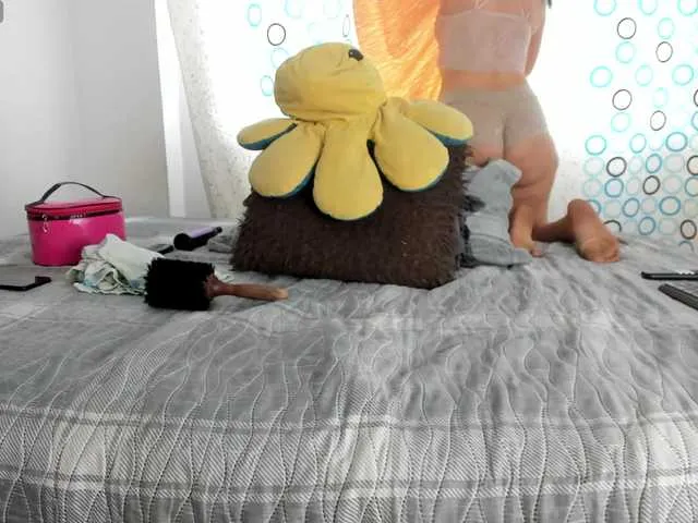 Live sex webcam photo for BlowMommy #290367159