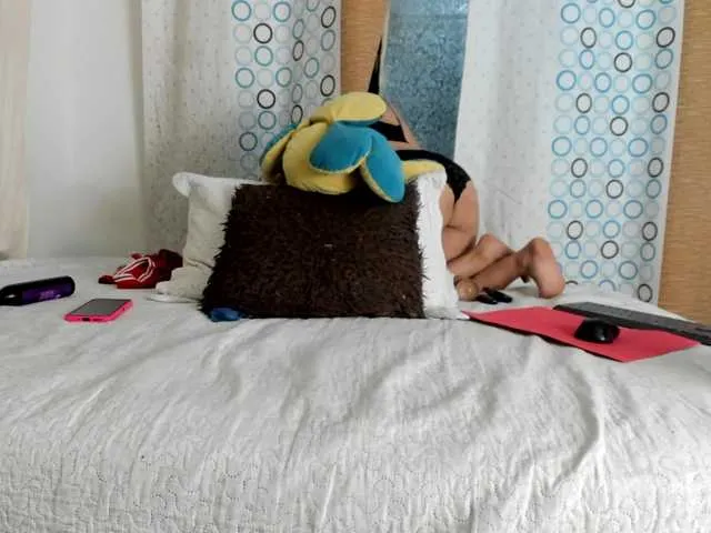 Live sex webcam photo for BlowMommy #290676380