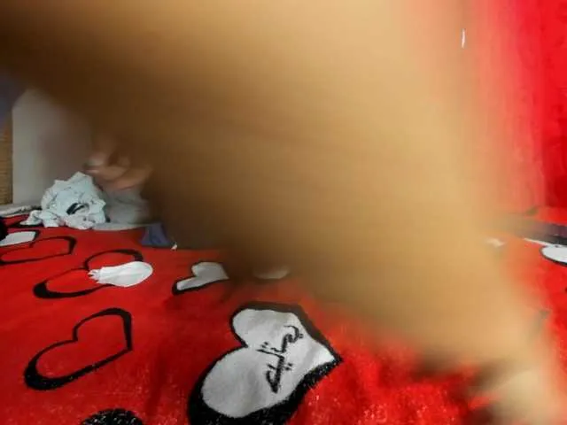 Live sex webcam photo for BlowMommy #291700525