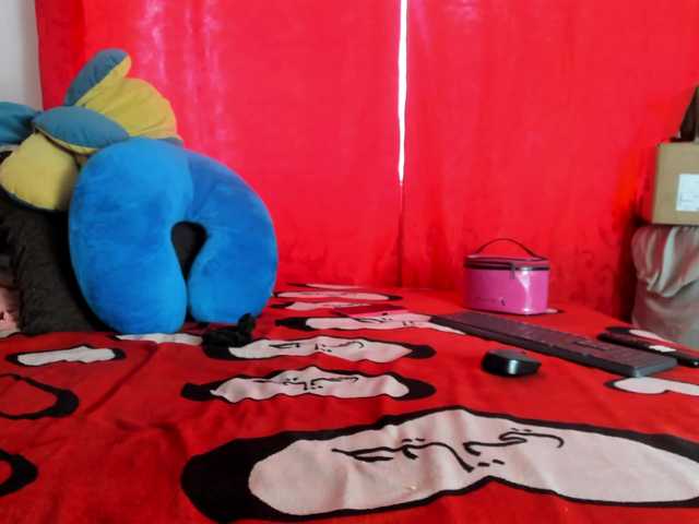 Live sex webcam photo for BlowMommy #292220557